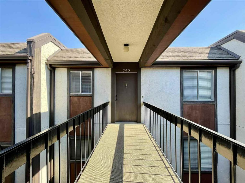 3150 Lakeside Dr - Photo 6 of 23