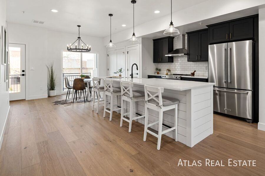 4525 Tabor St - Photo 5 of 30