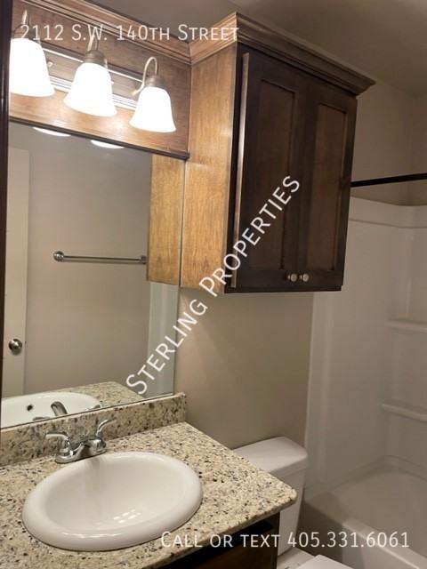 2112 Sw 140th St - Photo 7 of 36