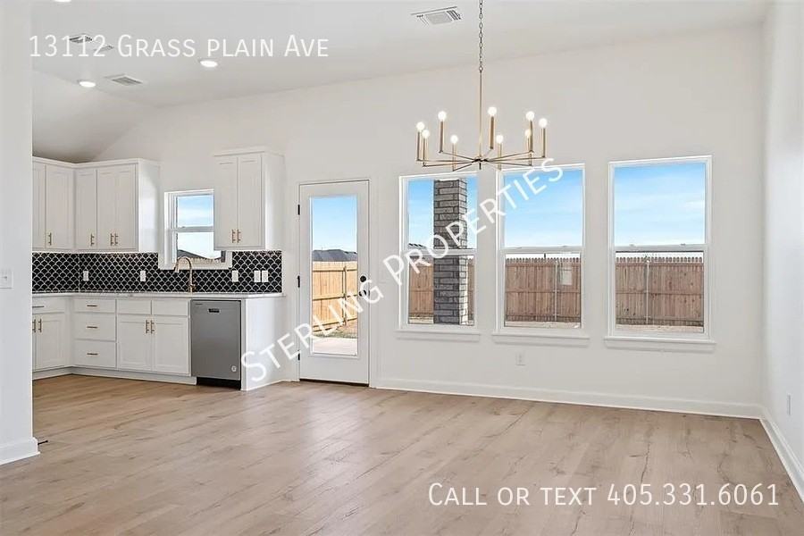 13112 Grass Plain Ave - Photo 4 of 18