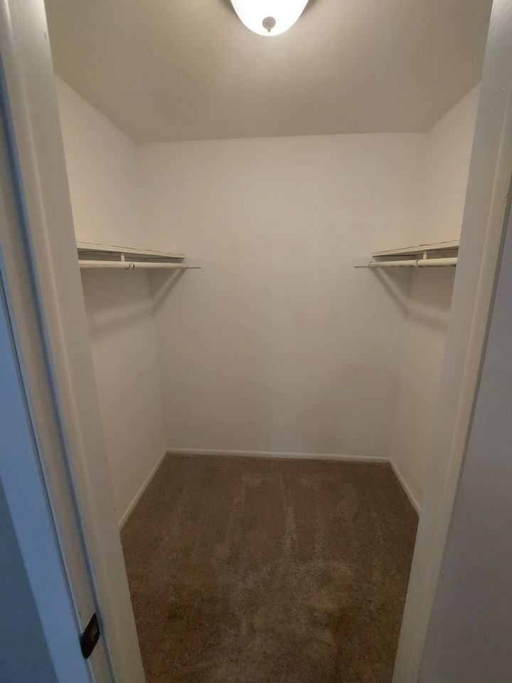 Iris Park Apartments - Photo 7 of 24
