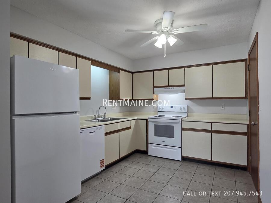 6 Hartley St #1 - Photo 2 of 21