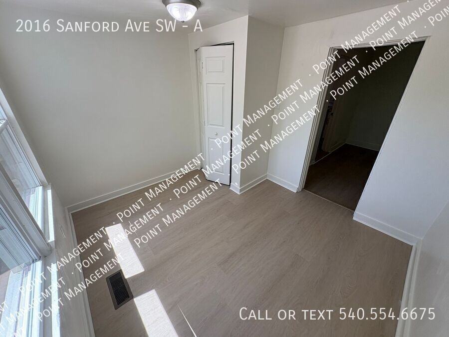 2016 Sanford Ave Sw #A - Photo 4 of 15