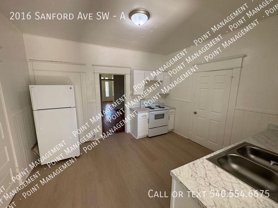 2016 Sanford Ave Sw #A - Photo 6 of 15