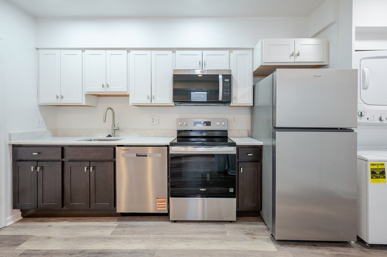 5347 Ames St Ne - Photo 6 of 23