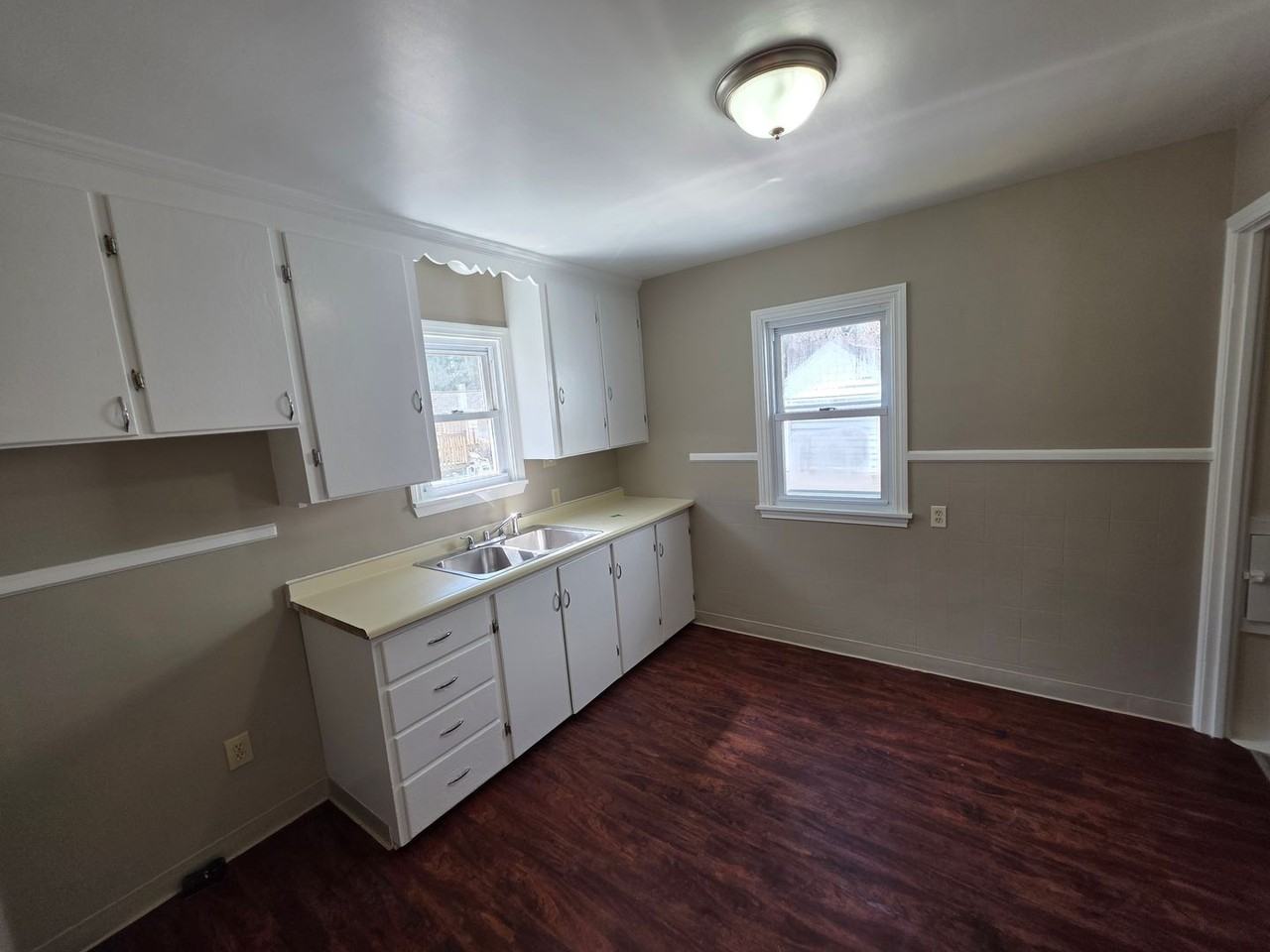 304 Bakerdale Rd - Photo 3 of 18