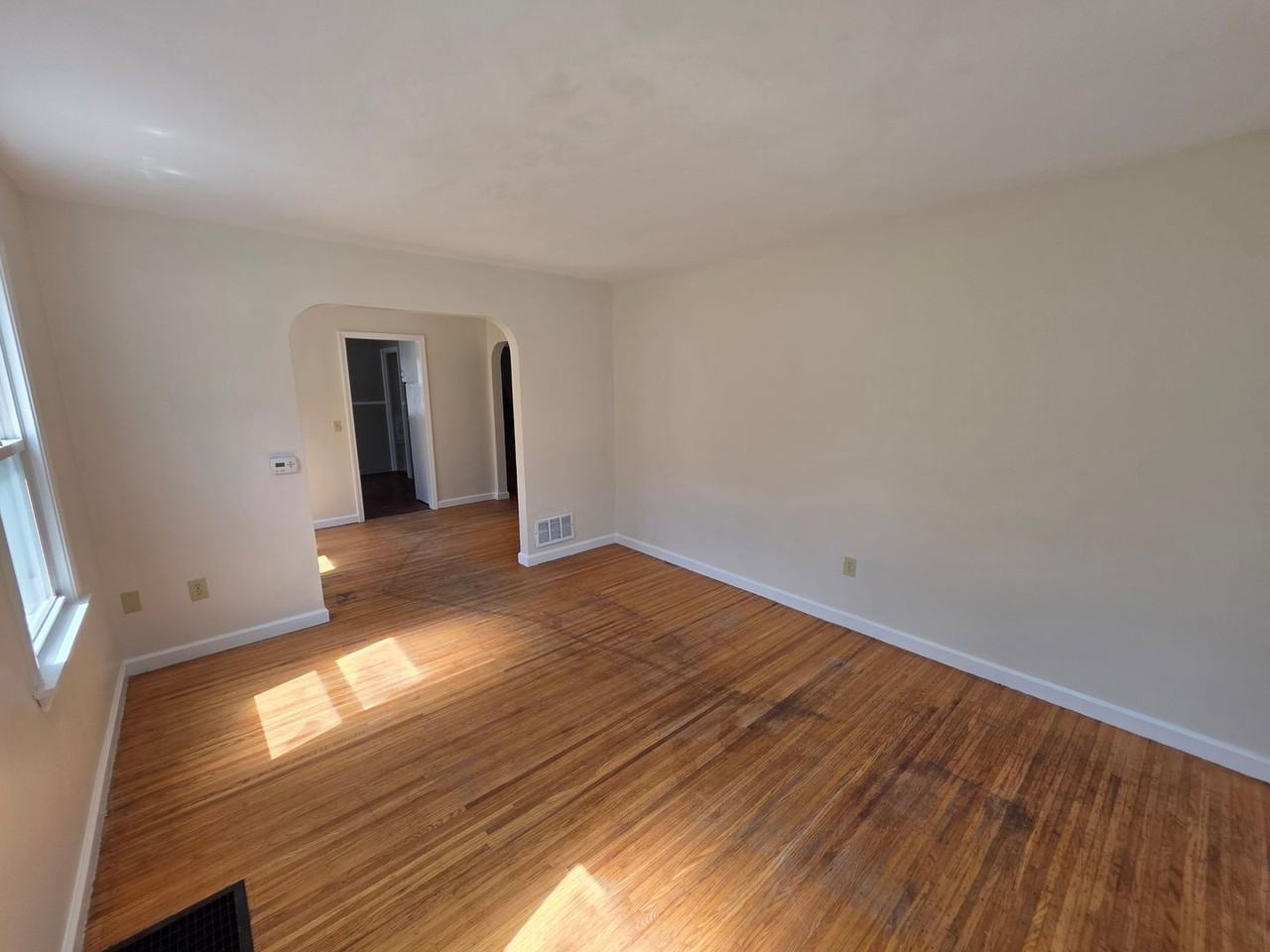 304 Bakerdale Rd - Photo 4 of 18