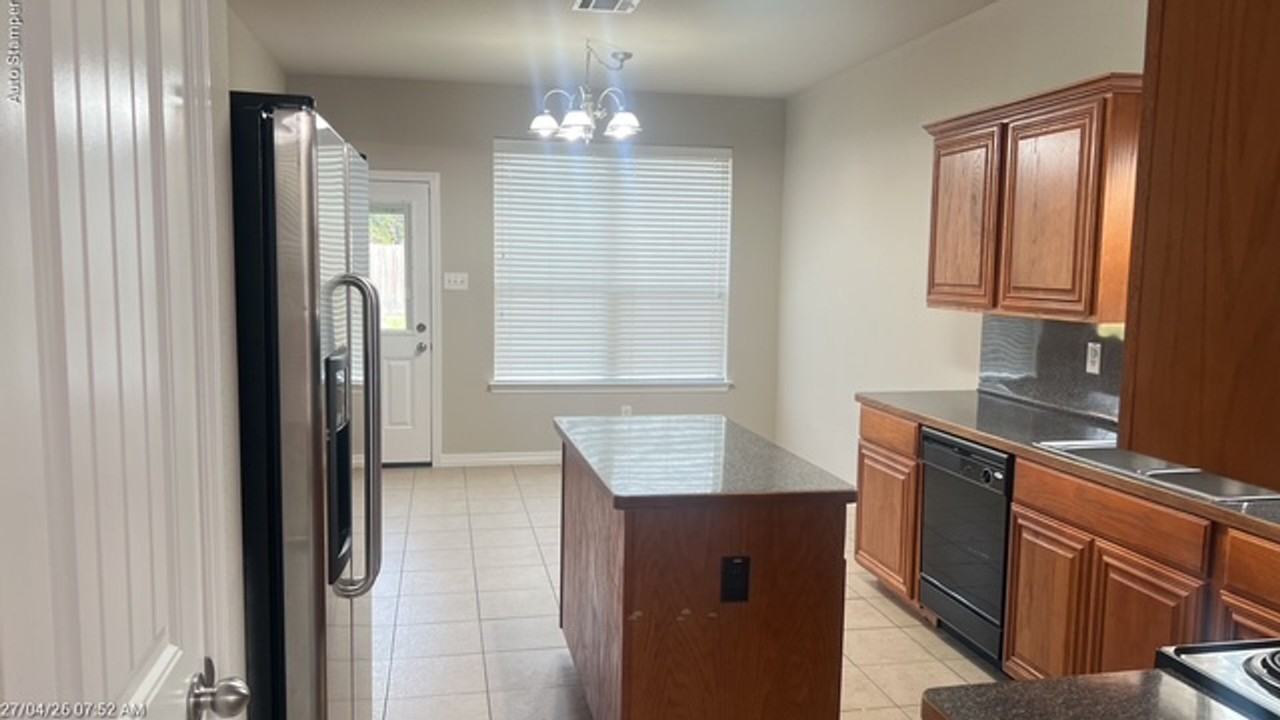 1509 Weeping Willow Ln - Photo 3 of 46