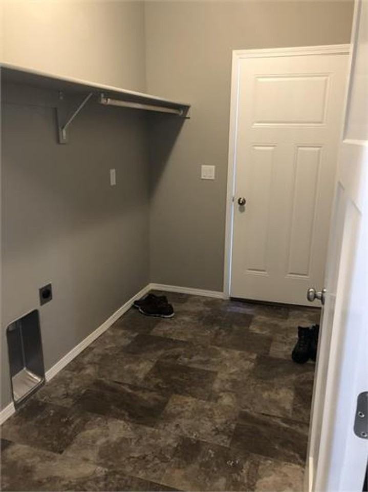 5490 May Fly St - Photo 2 of 10