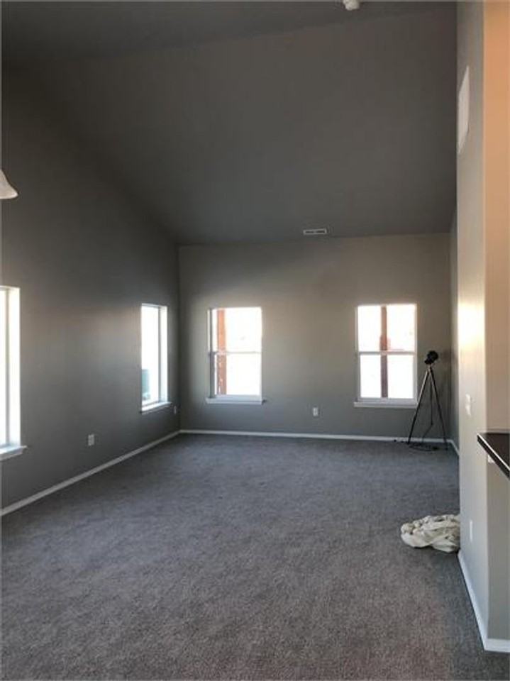 5490 May Fly St - Photo 5 of 10