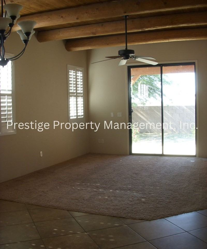 301 E Desert Haven Pl - Photo 6 of 8