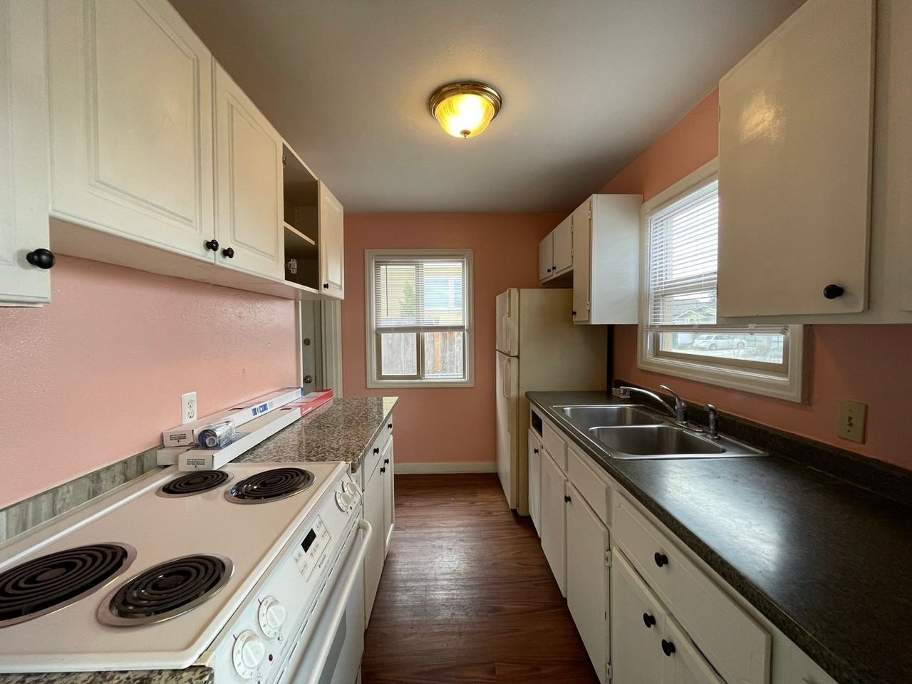 1606 Ne Highland St - Photo 3 of 11