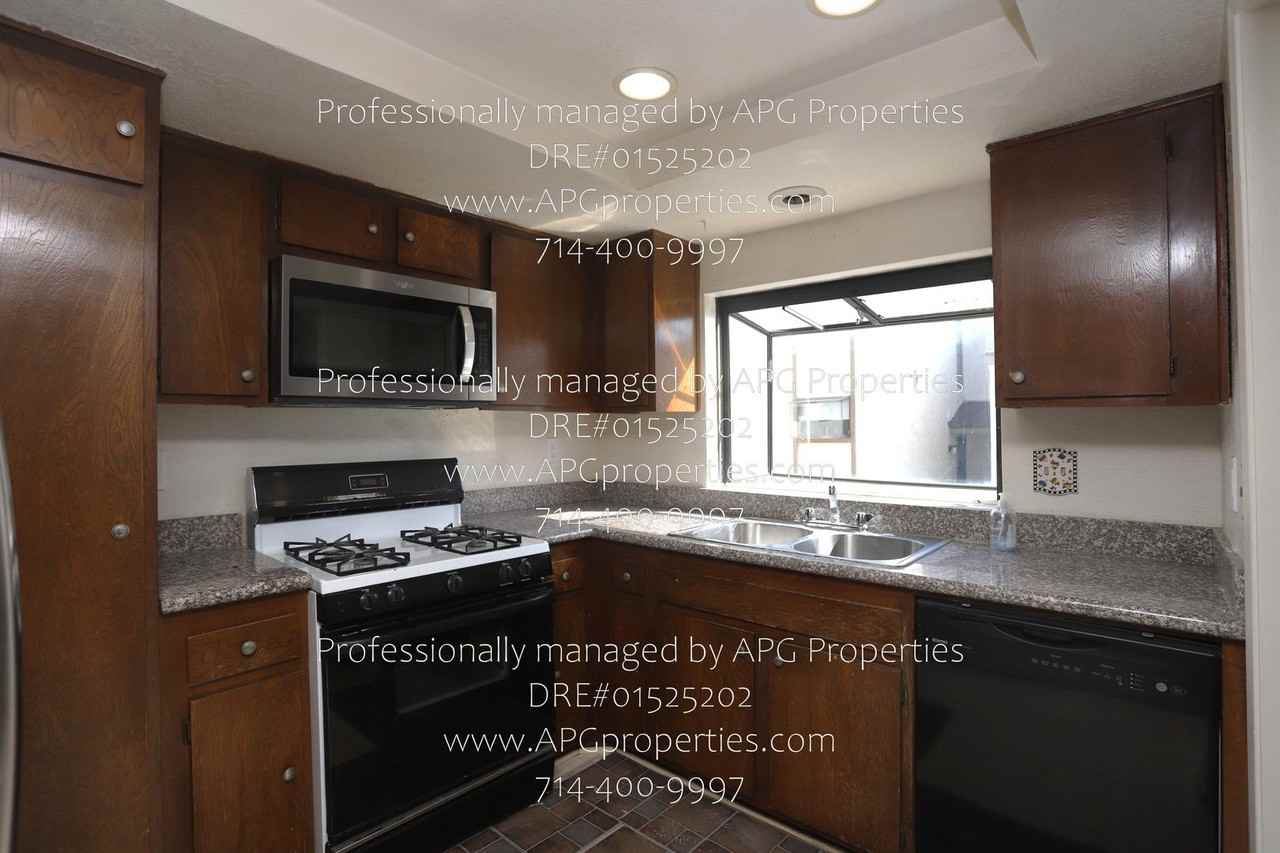 2000 W Palmyra Ave #32 - Photo 5 of 31