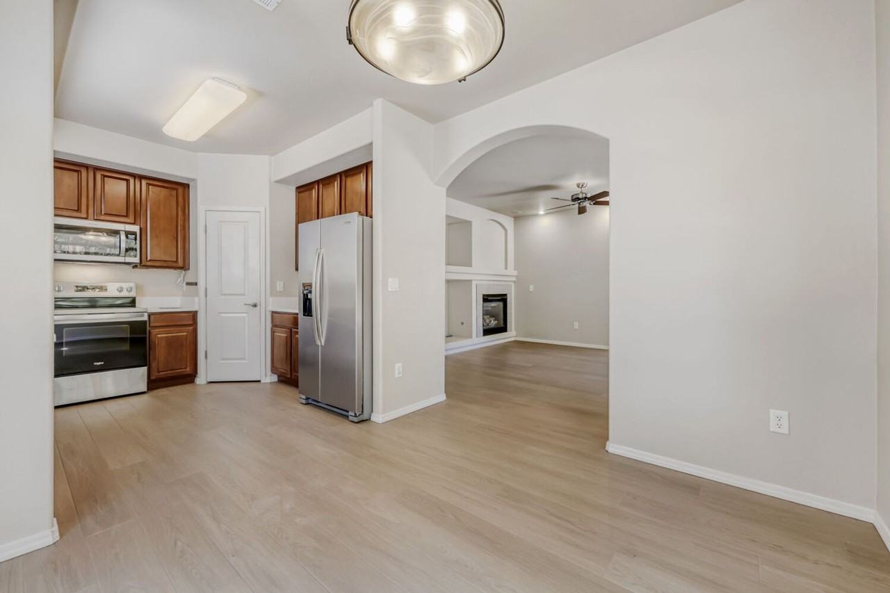 9203 W 107th Pl - Photo 3 of 28