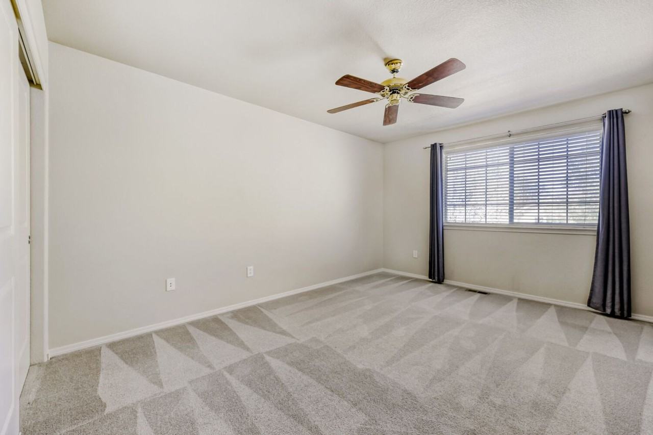 9203 W 107th Pl - Photo 6 of 28