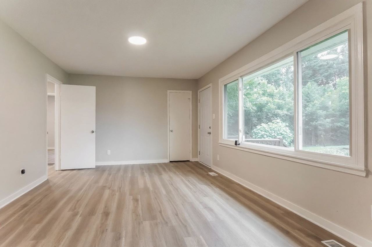 1533 Choctaw Dr - Photo 4 of 19