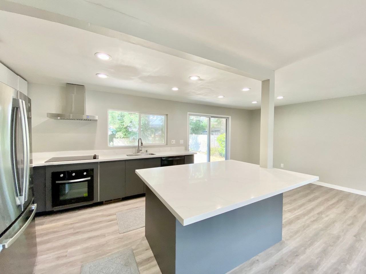 15834 Se 4th St - Photo 4 of 20