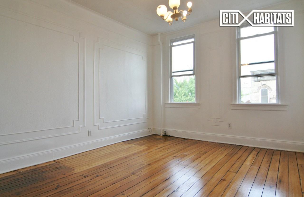 538 Driggs Ave #2R - Photo 2 of 6