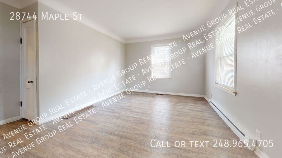 28744 Maple St - Photo 4 of 13