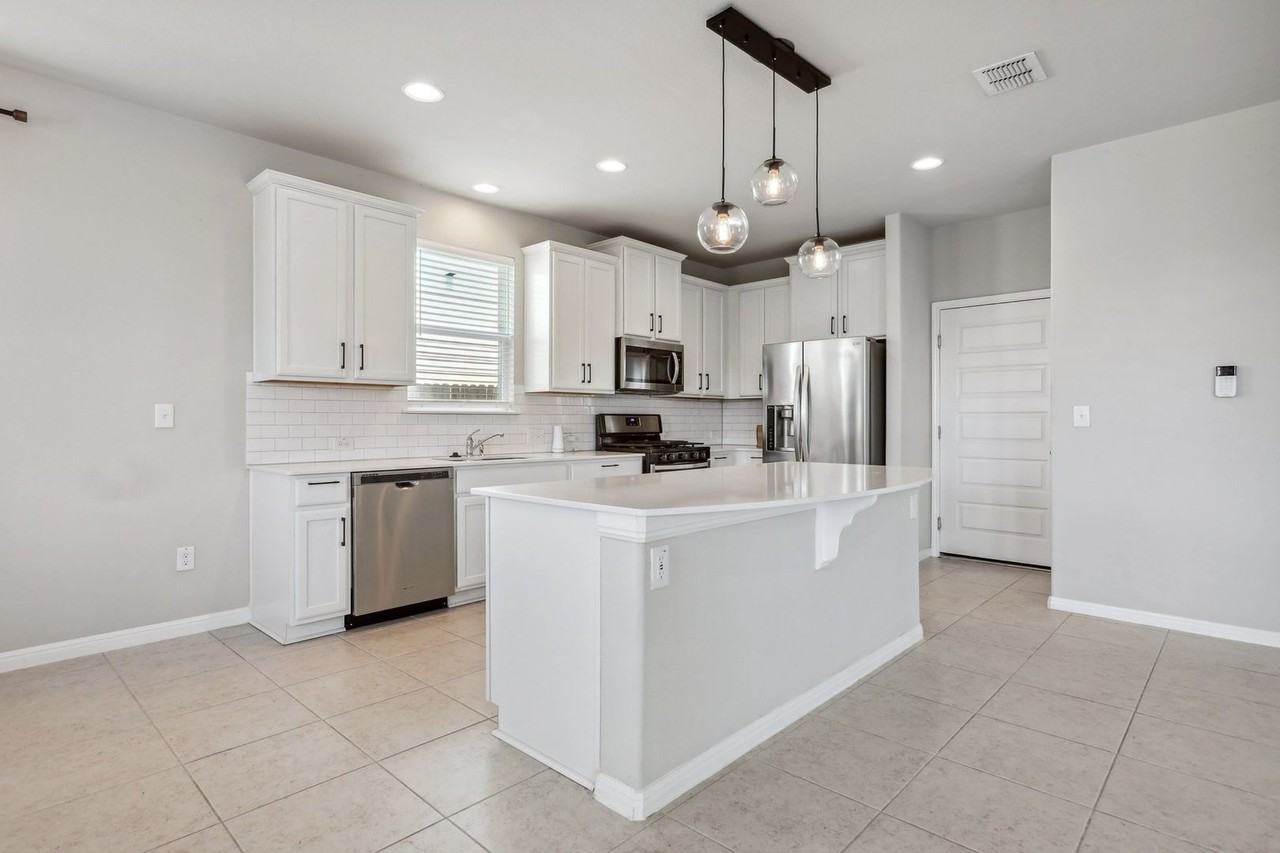 10210 Ansel Dr - Photo 2 of 26