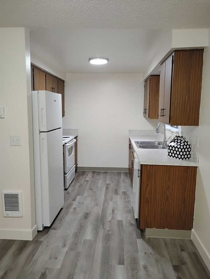 #257 ROSE PARK APTS - Photo 3 of 17