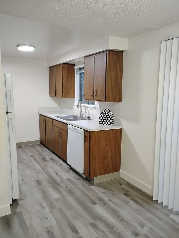 #257 ROSE PARK APTS - Photo 4 of 17