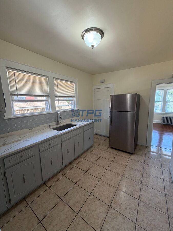 318 E 19th St #FL2 - Photo 2 of 11