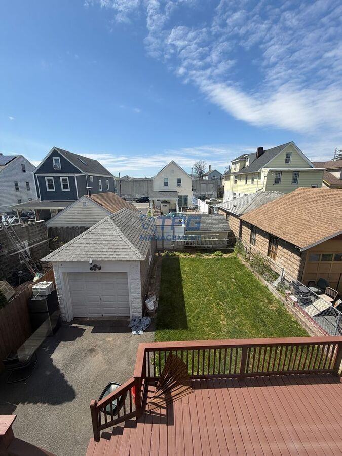 318 E 19th St #FL2 - Photo 3 of 11