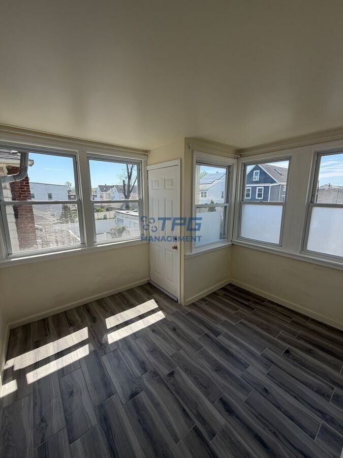 318 E 19th St #FL2 - Photo 4 of 11