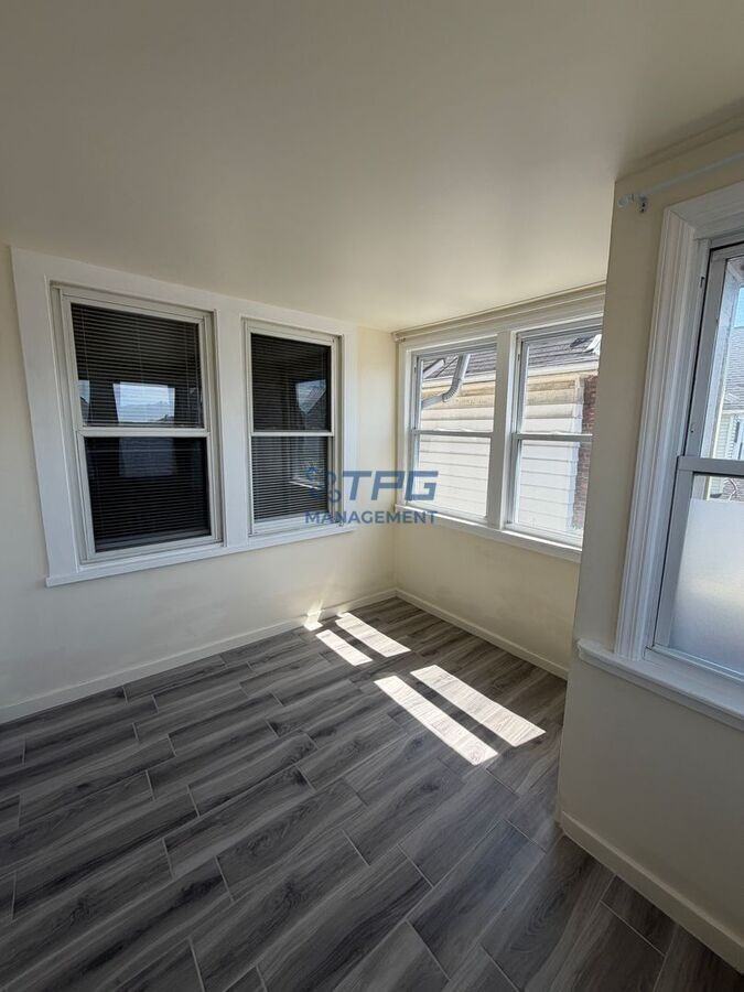 318 E 19th St #FL2 - Photo 5 of 11