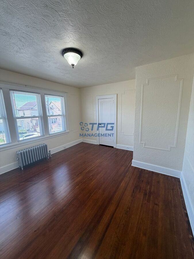 318 E 19th St #FL2 - Photo 6 of 11