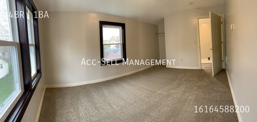 1122 Broadway Ave Nw - Photo 3 of 15