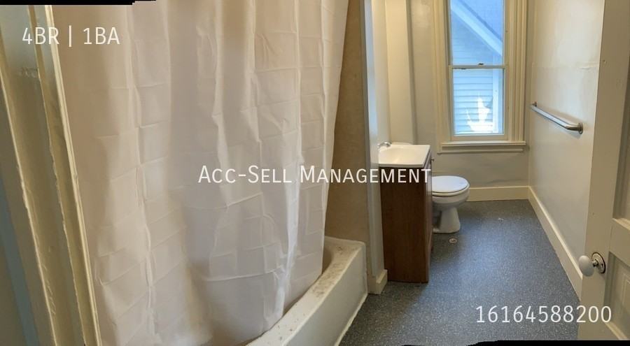 1122 Broadway Ave Nw - Photo 6 of 15