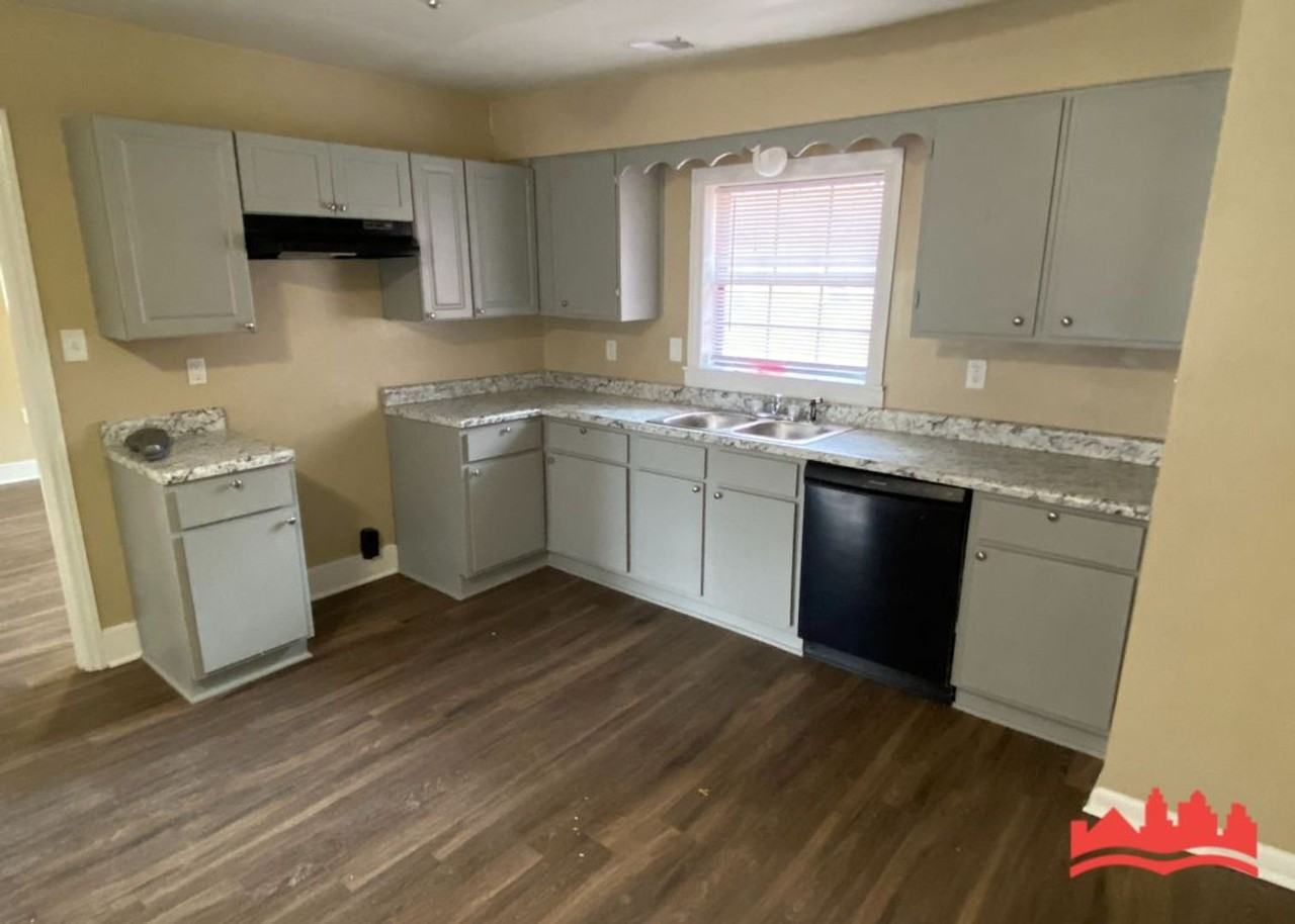 7815 Armour Rd - Photo 7 of 19