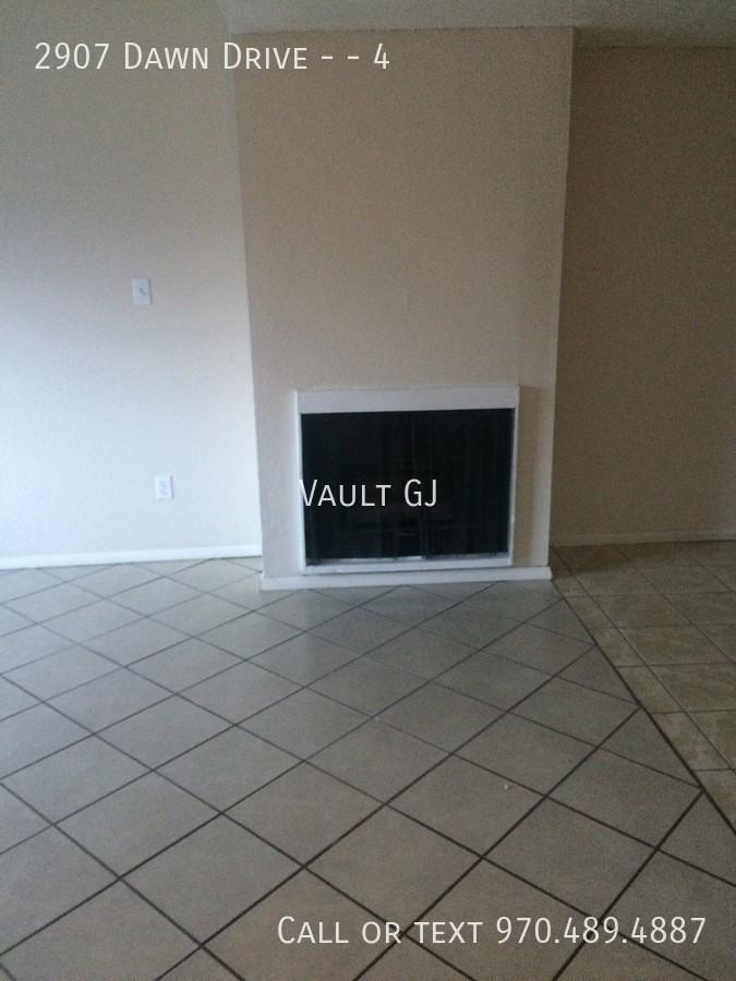 2907 Dawn Dr #4 - Photo 5 of 8
