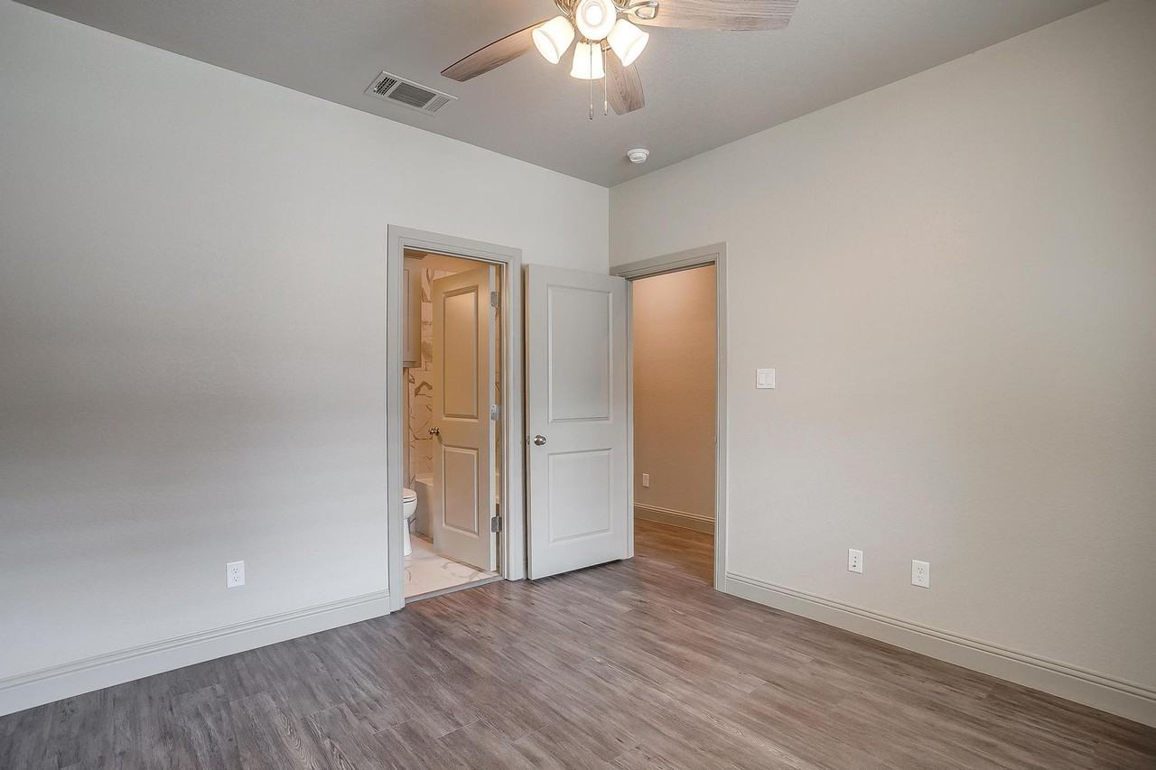 2829 Forest Park Blvd - Photo 5 of 43