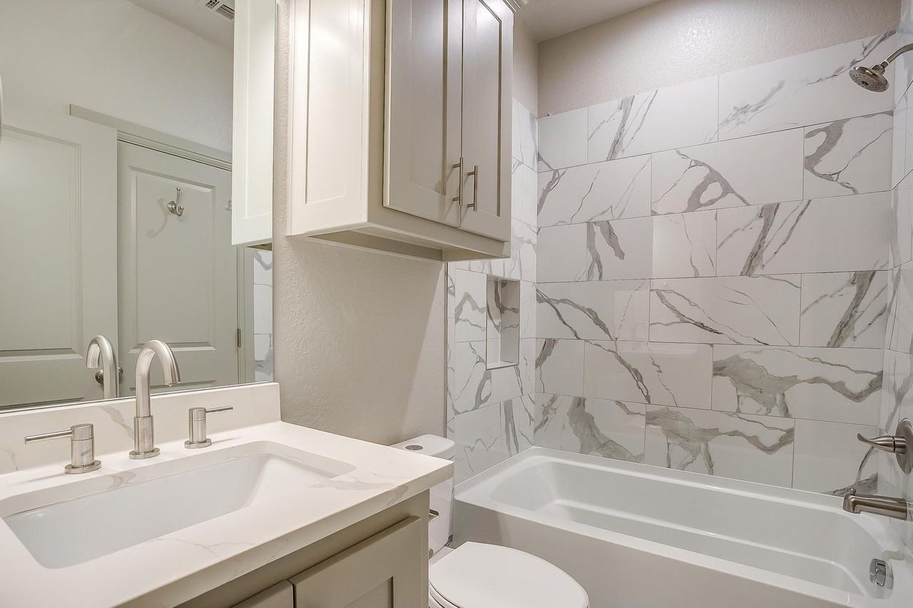 2829 Forest Park Blvd - Photo 6 of 43