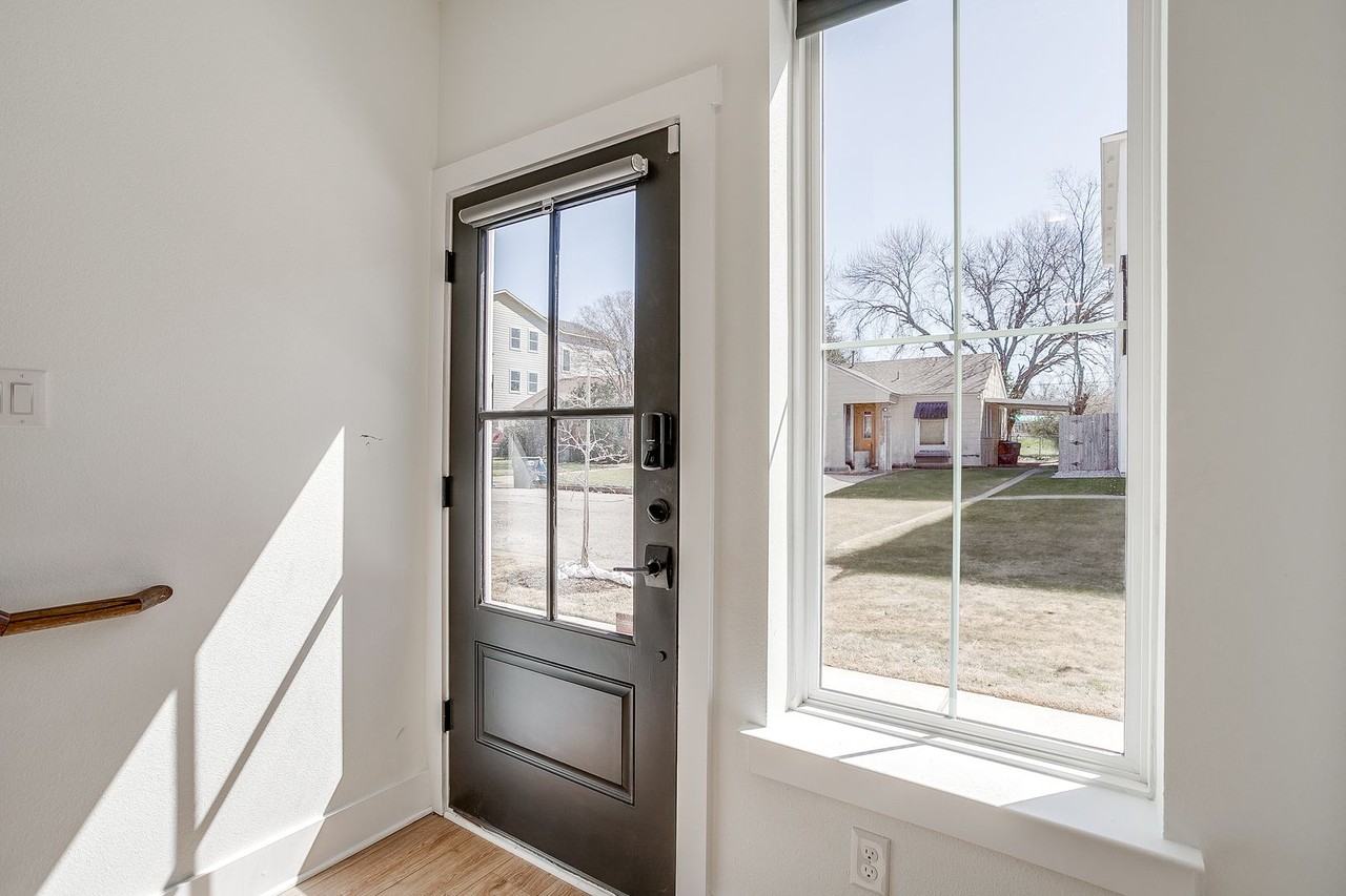 2320 Benbrook Blvd - Photo 3 of 43