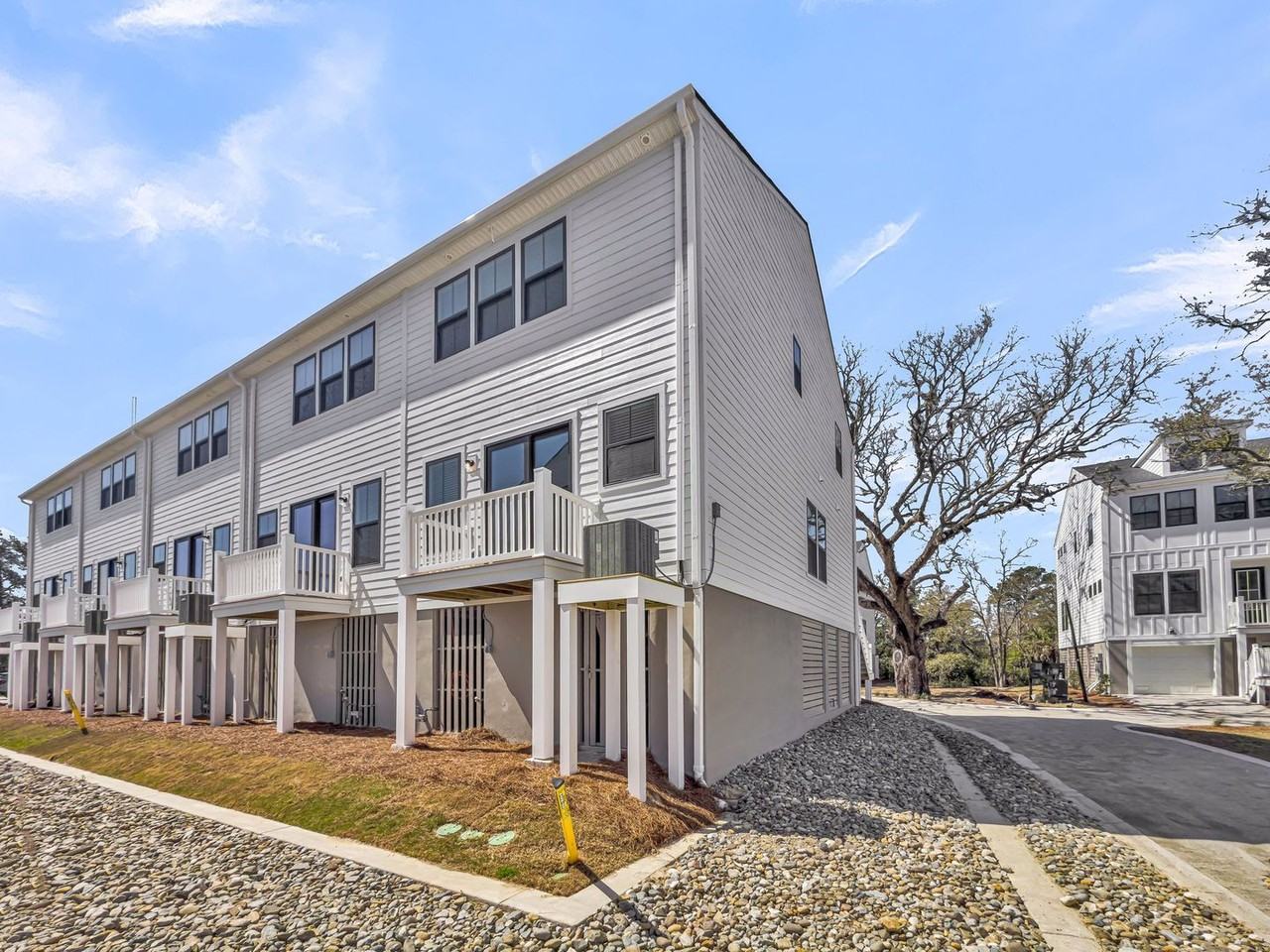 Tides at Park Circle - Photo 4 of 44