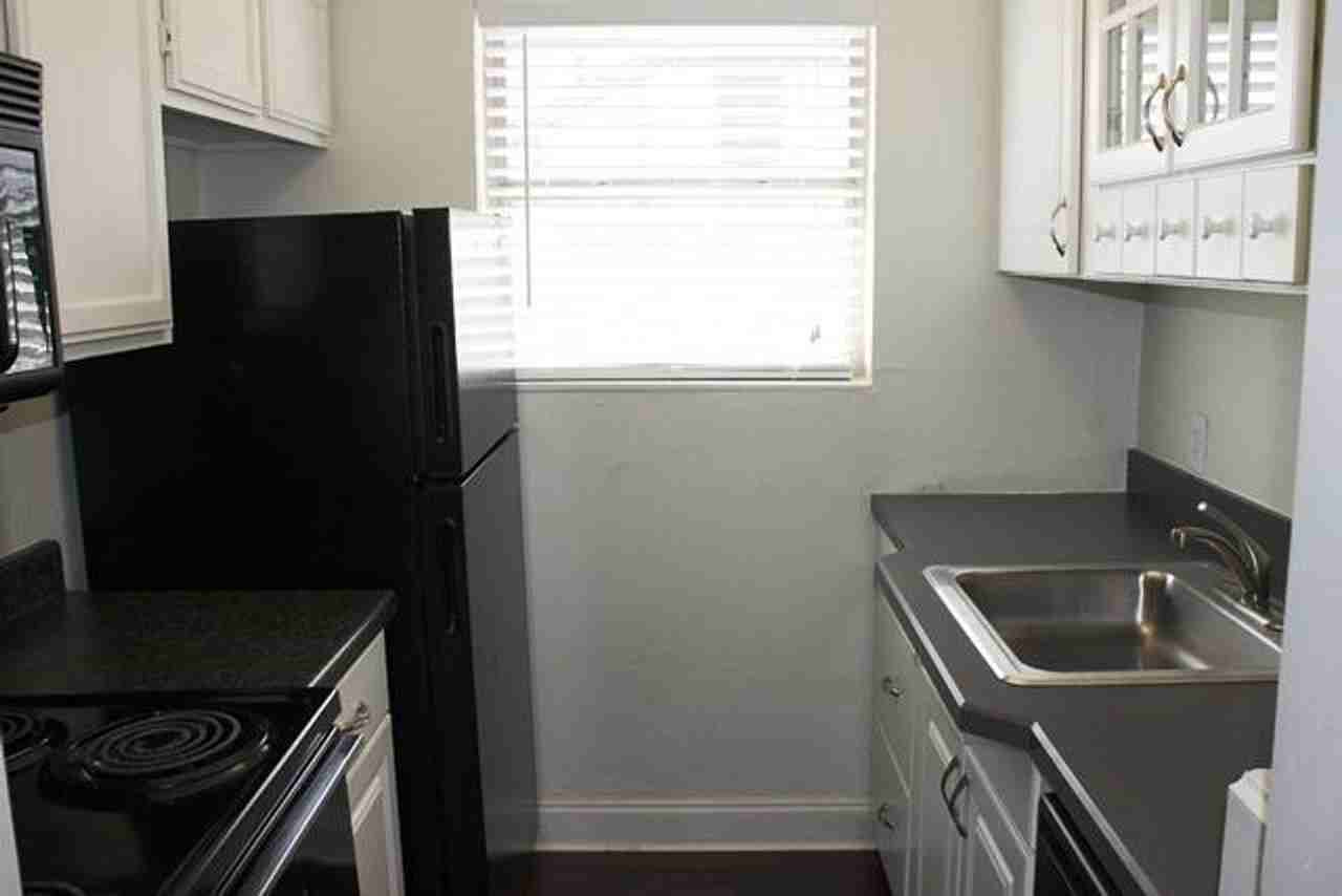 2729 Hurstview Drive - 2729 Hurstview Drive #D - Photo 5 of 16