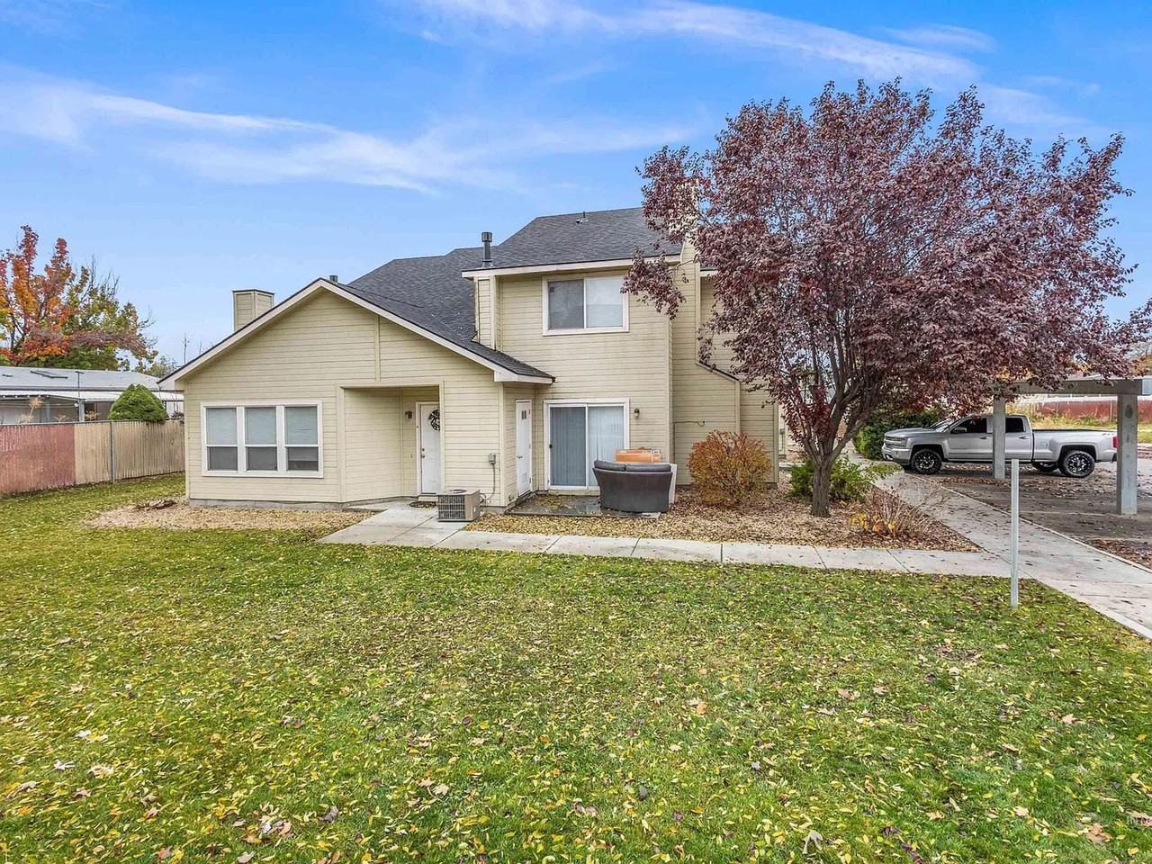 Bonneville Circle Apartments - Photo 4 of 6