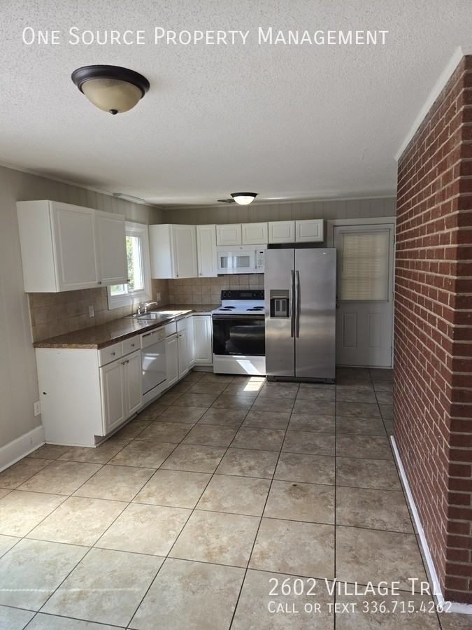 2602 Village Trl - Photo 3 of 18