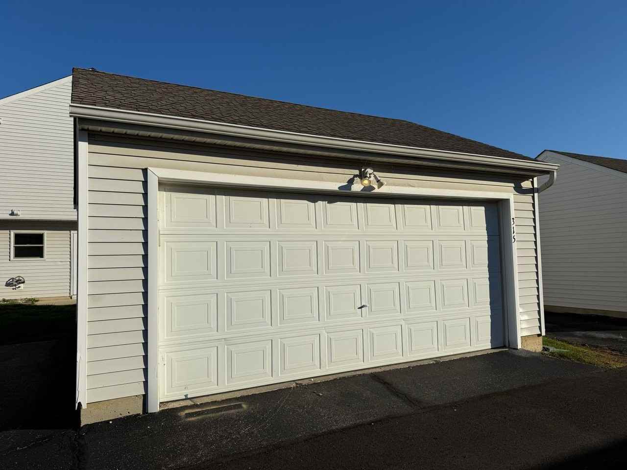 315 Saratoga St - Photo 2 of 14