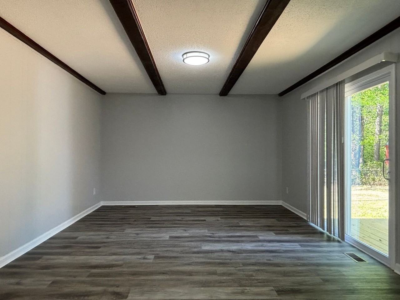 4 Clark Ct - Photo 7 of 18