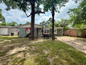 1309 Lamar St - Photo 1 of 1