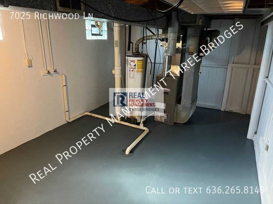 7025 Richwood Ln - Photo 3 of 18