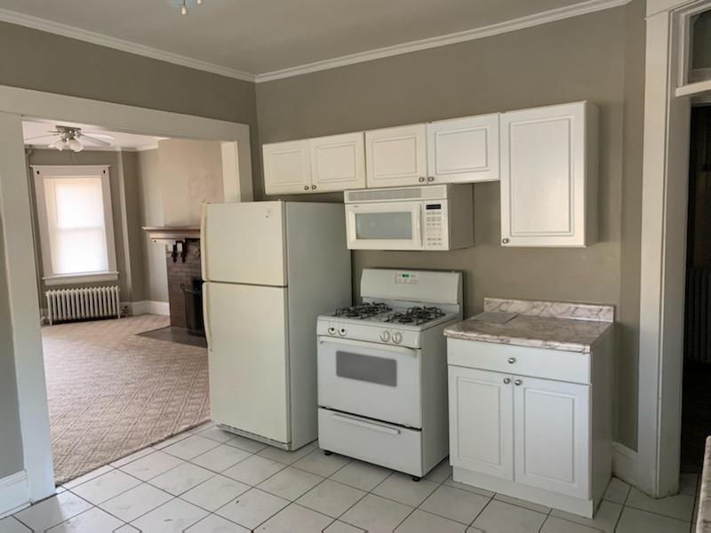 300 60th St #1 - Photo 3 of 7