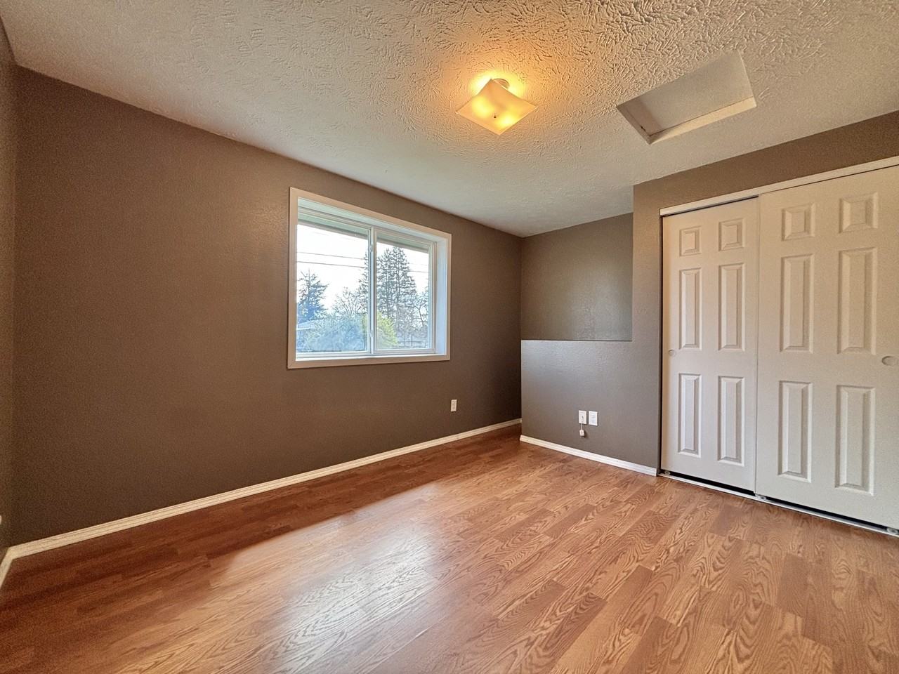 346 S Jefferson St - Photo 7 of 14