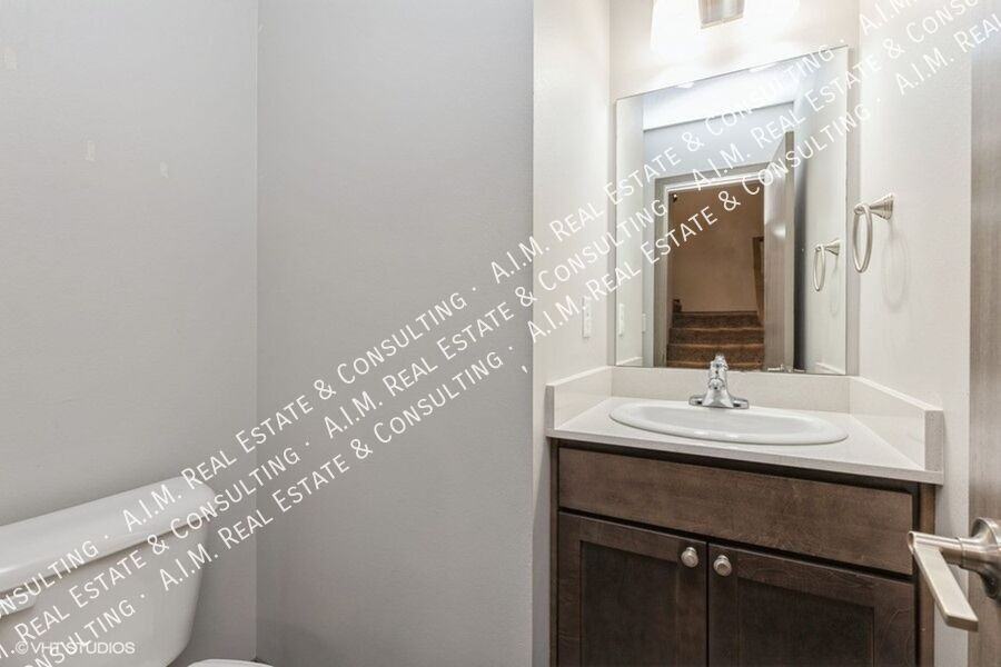 4006 Nw Northwood Ln - Photo 7 of 17