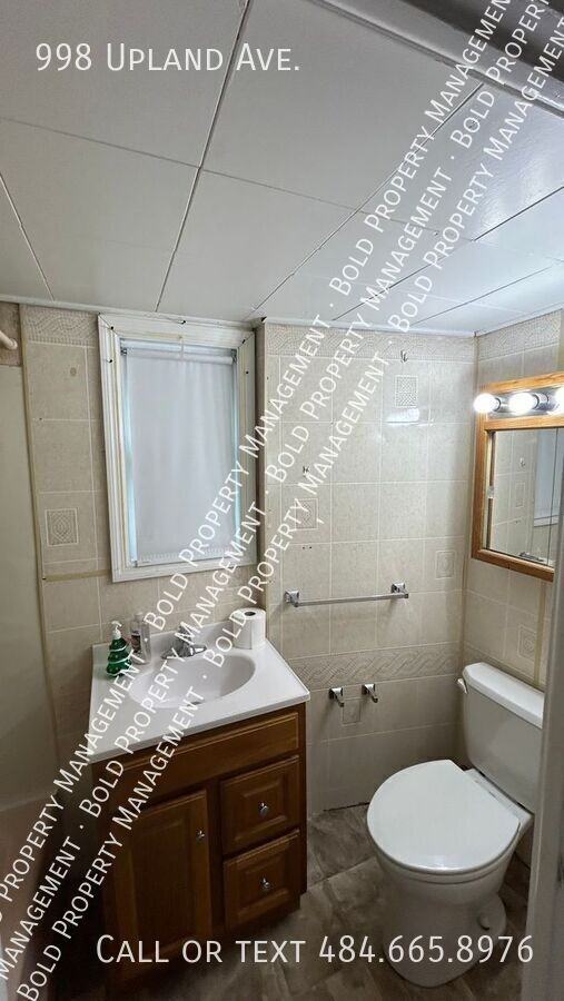 998 Upland Ave - Photo 5 of 21